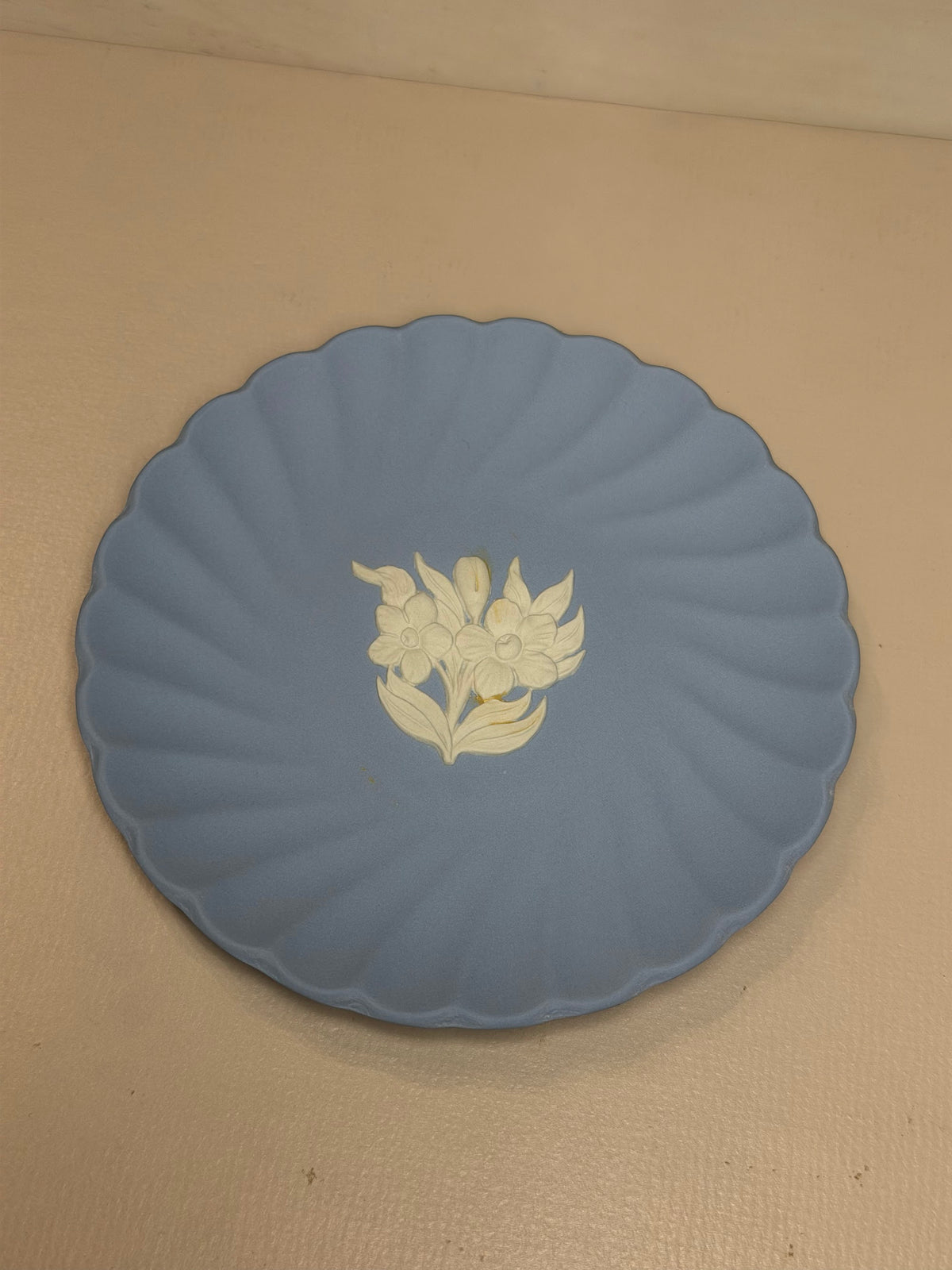 Wedgwood Blue & Cream Jasperware Leafy Blossom Scalloped Dish