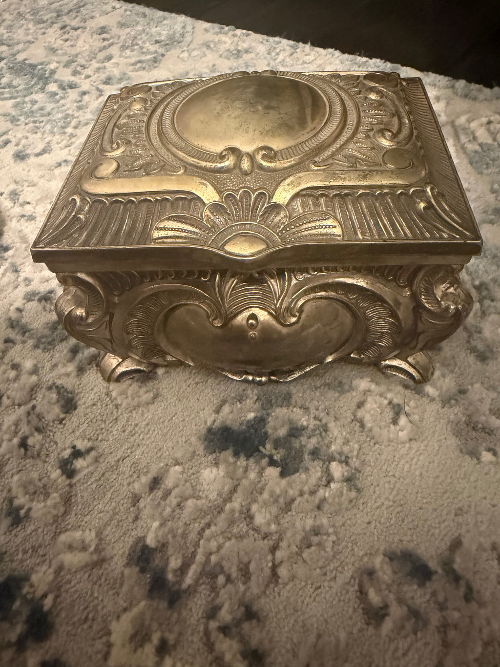 Butter dish/Dresser box