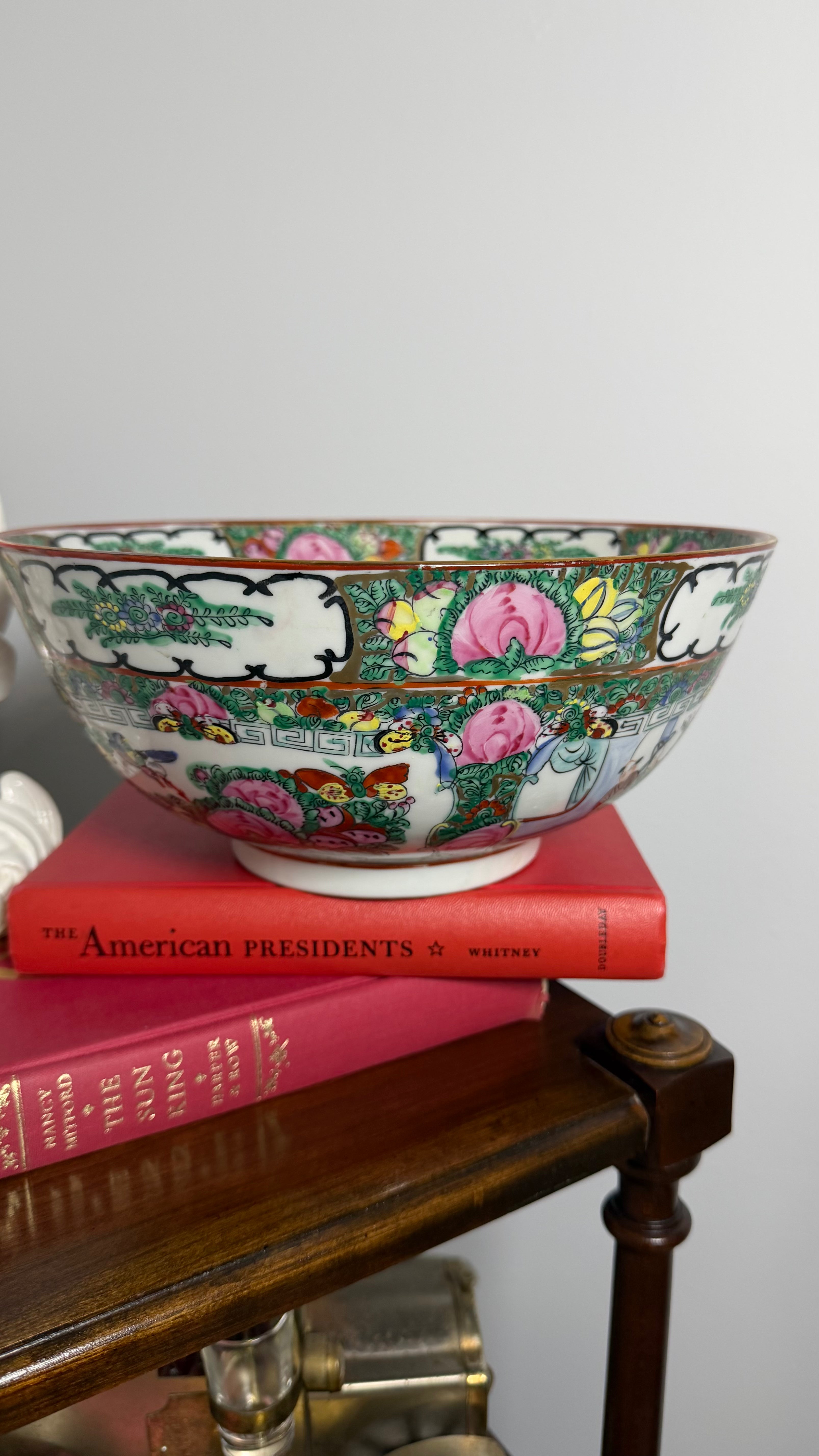 Rose medallion 10' Bowl