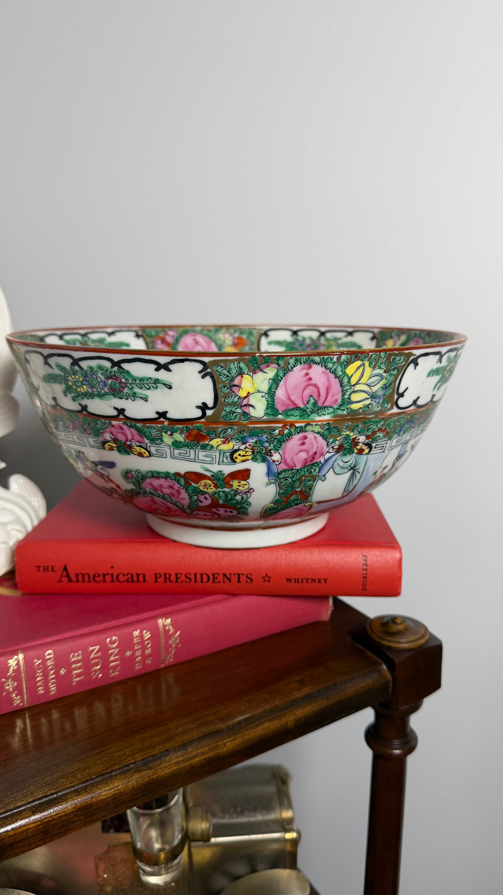 Rose medallion 10' Bowl