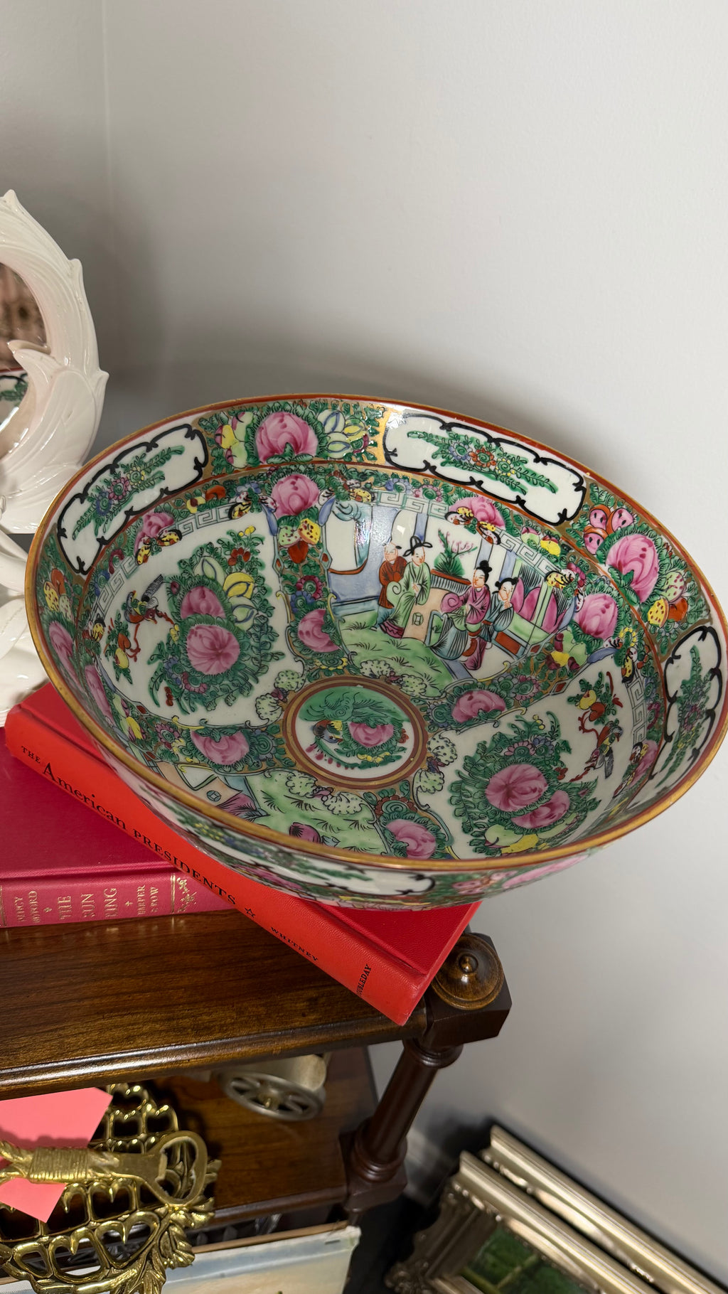 Rose medallion 10' Bowl