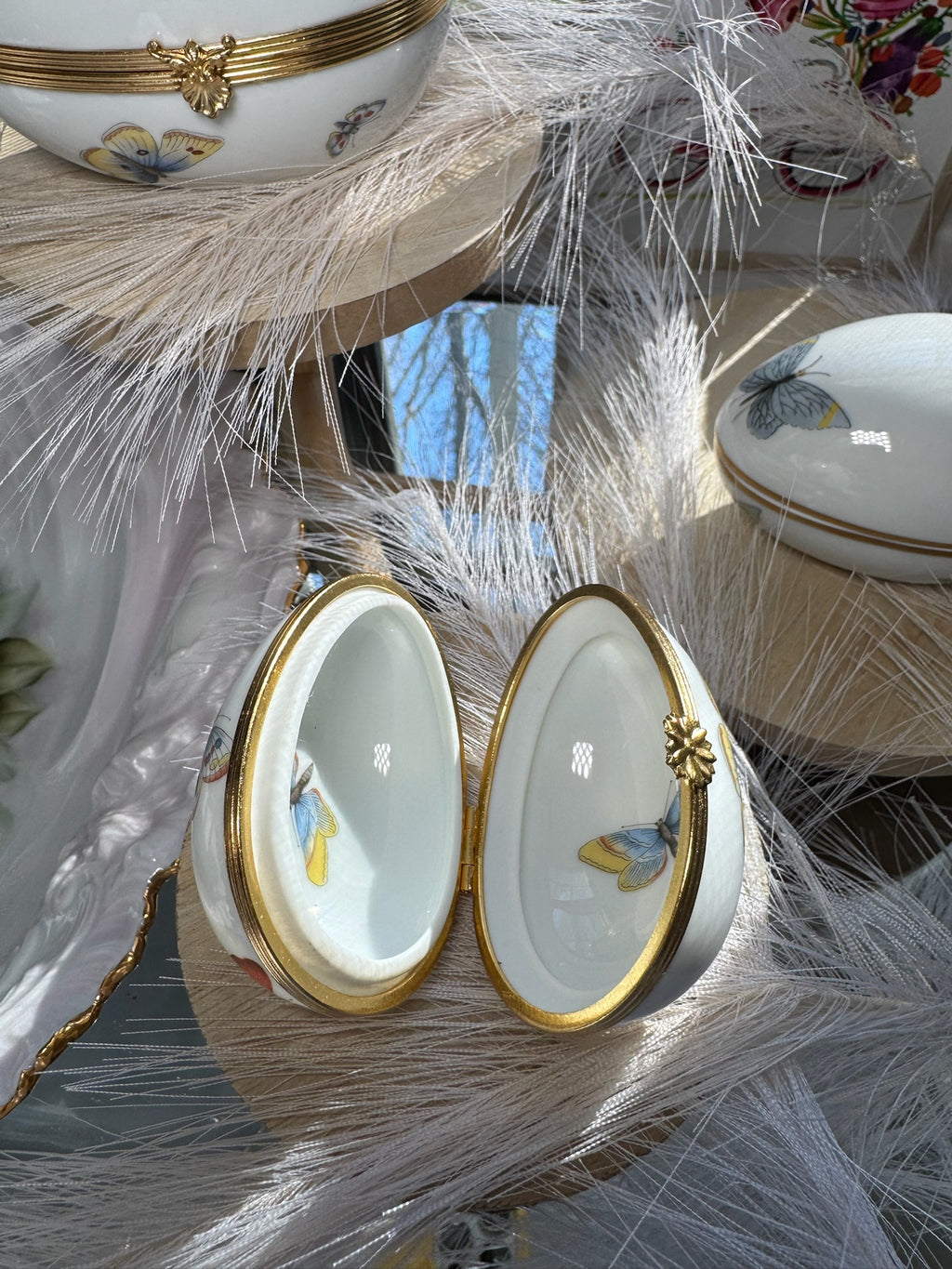 Vintage Porcelain Butterfly Hinged Trinket Box — Gold Trim Keepsake Egg