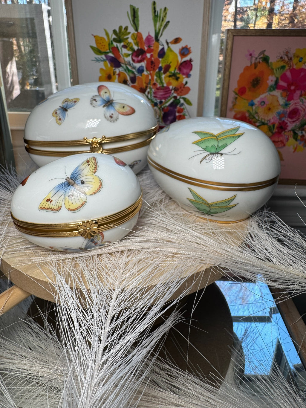 Vintage Porcelain Butterfly Hinged Trinket Box — Gold Trim Keepsake Egg